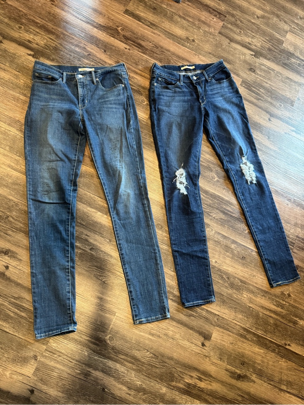 2 Pairs of Levi’s Women’s Skinny Denim Jeans Size 29